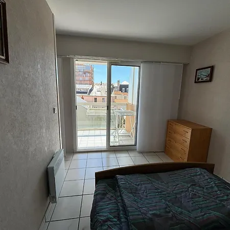 Apartmán 2 Etoiles Avec Balcon A 100m De La Plage, Centre-ville Des Sables D'olonne - Fr-1-197-205 Les Sables-dʼOlonne
