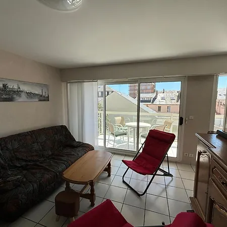 2 Etoiles Avec Balcon A 100m De La Plage, Centre-ville Des Sables D'olonne - Fr-1-197-205 Les Sables-dʼOlonne